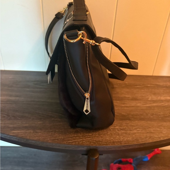 Black Convertable Hand Bag - Picture 4 of 7